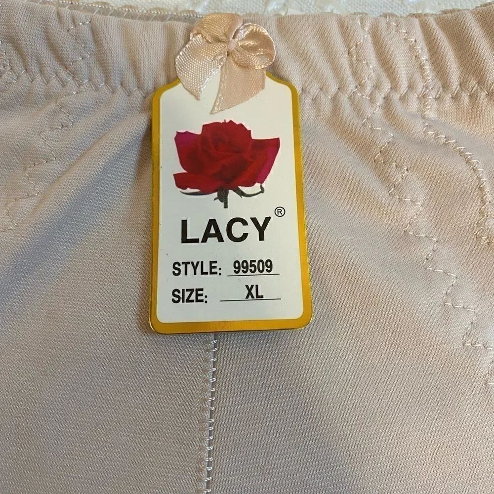 🎀Lacy Assorted Embroidery shorts tummy control - Picture 11 of 11